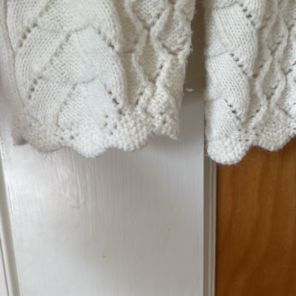 Vintage white button up sweater. Opaque buttons. Womens XS/S - Picture 4 of 5